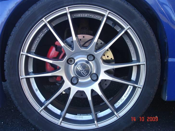 Nissan Almera 1,8 Sport SOLGT billede 2