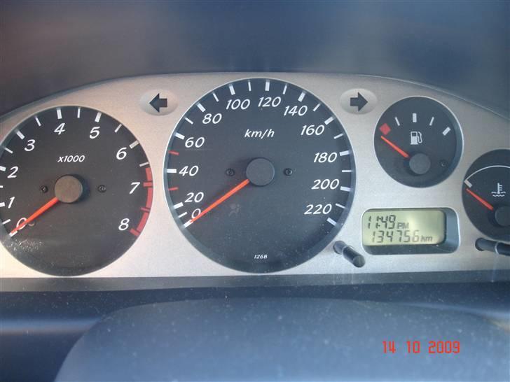 Nissan Almera 1,8 Sport SOLGT billede 5