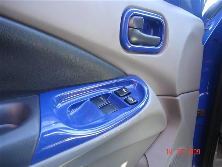 Nissan Almera 1,8 Sport SOLGT billede 6