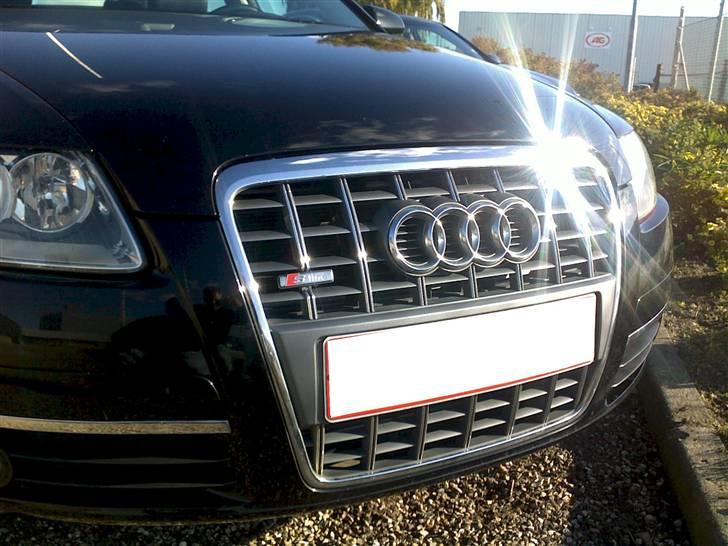 Audi A6 2.4 V6 Avant - Smuk front billede 1