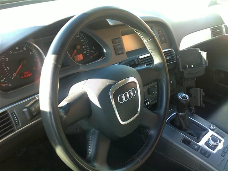 Audi A6 2.4 V6 Avant billede 2