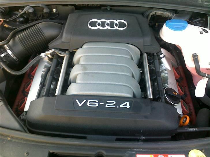 Audi A6 2.4 V6 Avant billede 12
