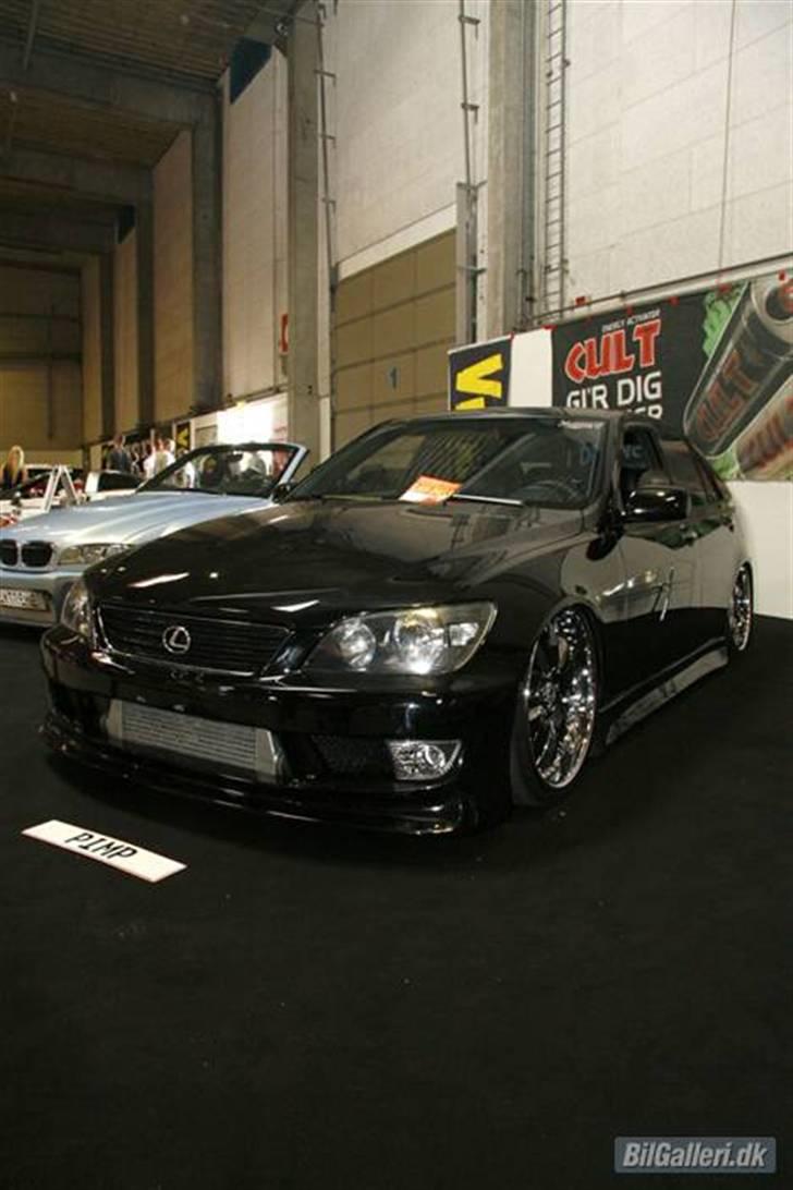 Lexus IS 200 billede 14