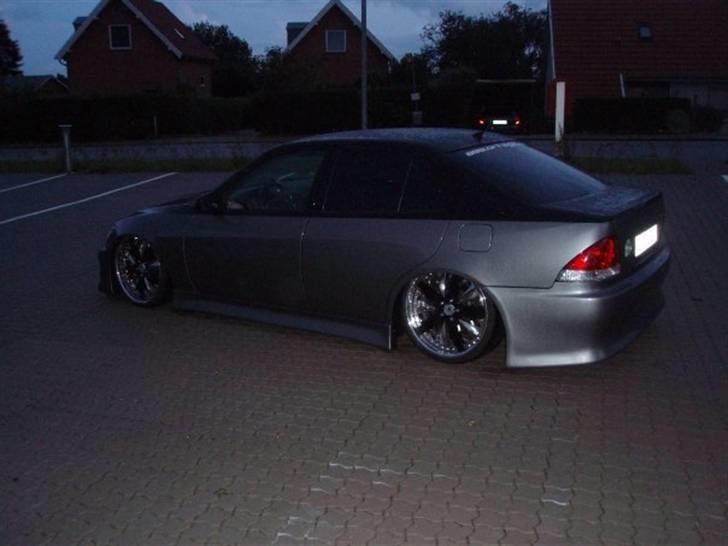 Lexus IS 200 billede 19