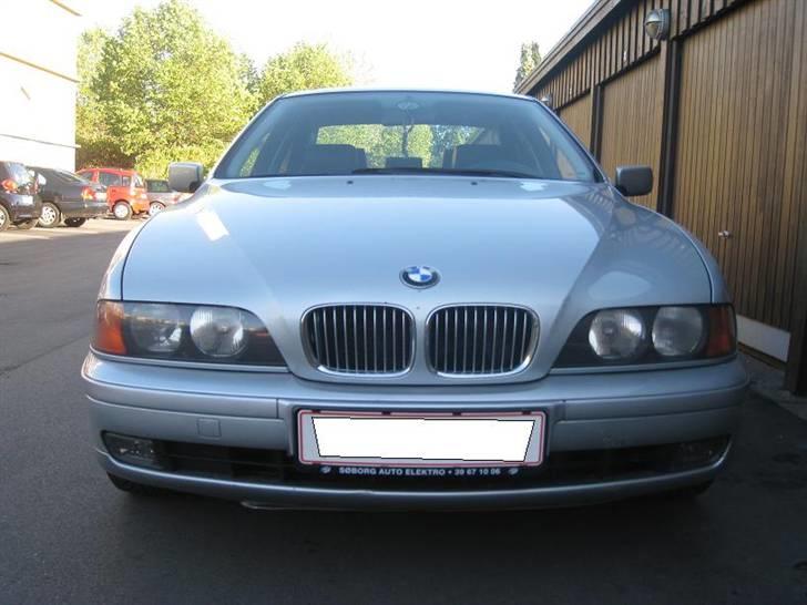 BMW 523 i E39 SOLGT  billede 6