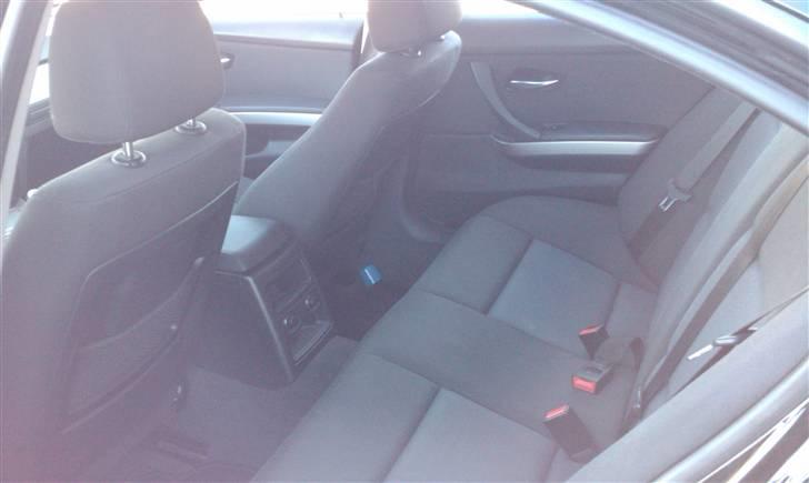 BMW E90 320d (Solgt) billede 6