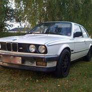 BMW 318i E30