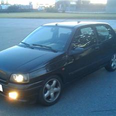 Renault clio 1.8 Rsi
