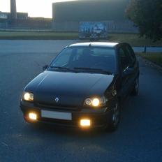 Renault clio 1.8 Rsi