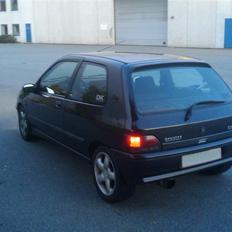 Renault clio 1.8 Rsi