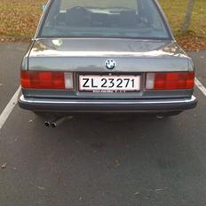 BMW e30 320i solgt