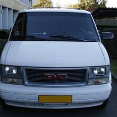 GMC safari