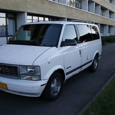 GMC safari
