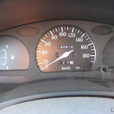 Toyota starlet 1,3 16v xli