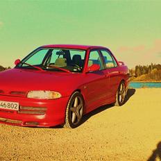 Mitsubishi Lancer 1,6 GLXI **SOLGT**