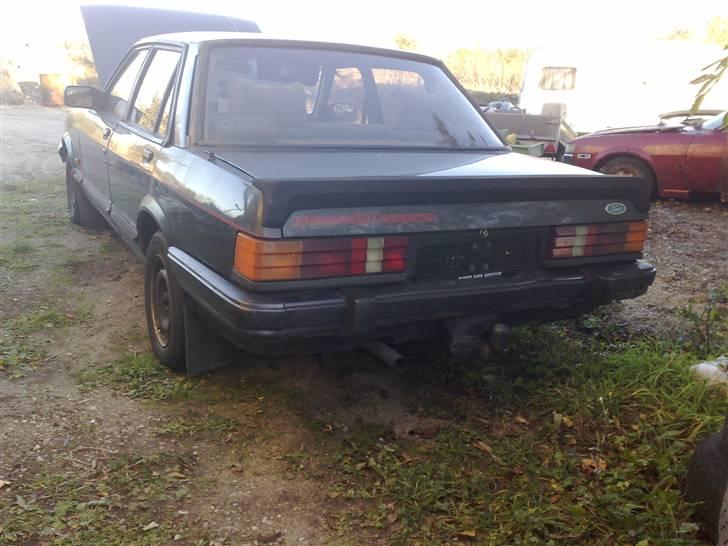 Ford Granada 2,8i. GL. V6 Aut. - Ikke helt Originalt skilt på bagklap.... billede 4