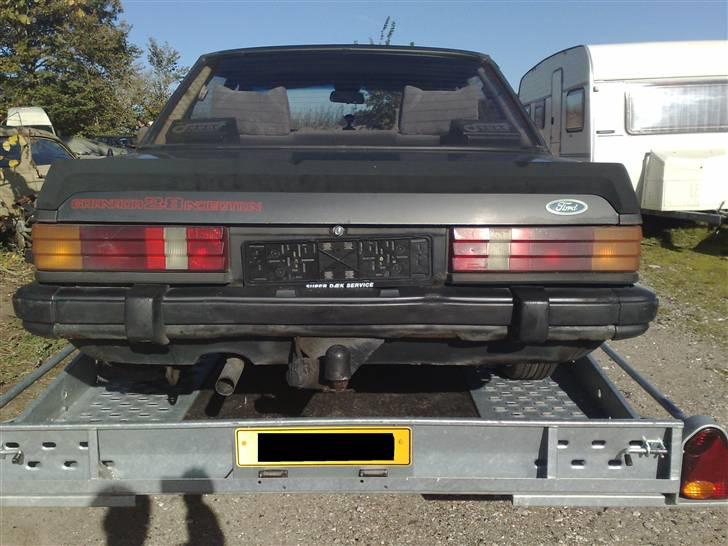 Ford Granada 2,8i. GL. V6 Aut. - Tja kunne godt være kønnere men man kan da altid lave den gangster :-) billede 14
