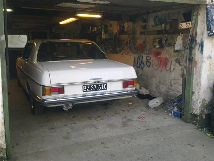 Mercedes Benz W115 250ce /8 billede 16