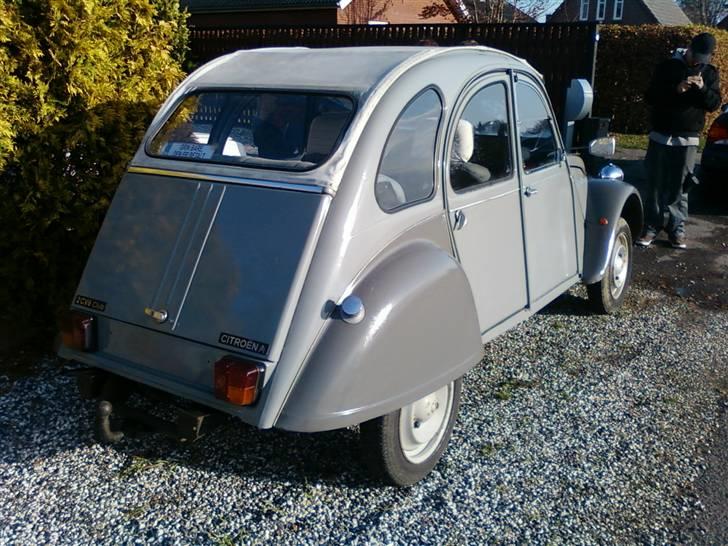 Citroën 2CV *solgt* - så blev den rippet... billede 3