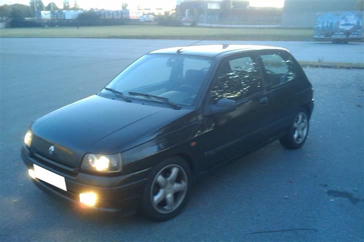 Renault clio 1.8 Rsi billede 1