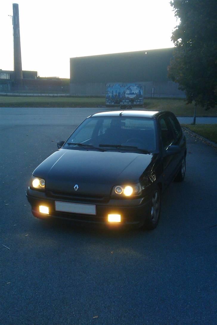 Renault clio 1.8 Rsi billede 2