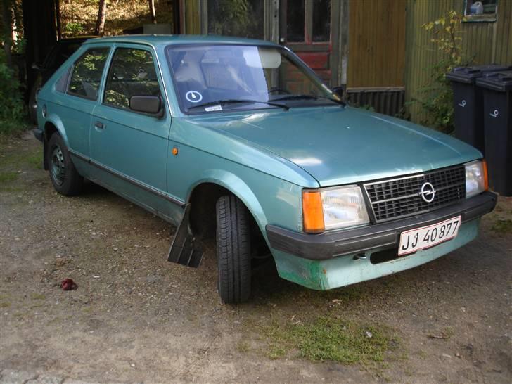 Opel Kadett D 1,2 billede 1