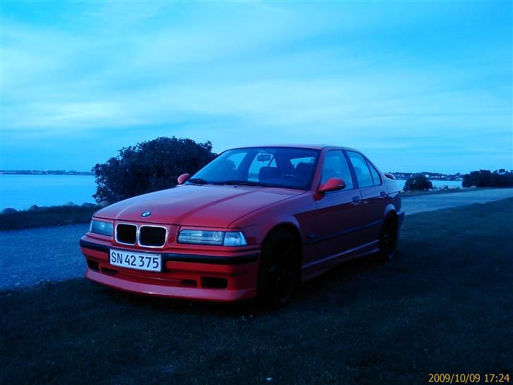 BMW E36 - 320i SOLGT billede 3