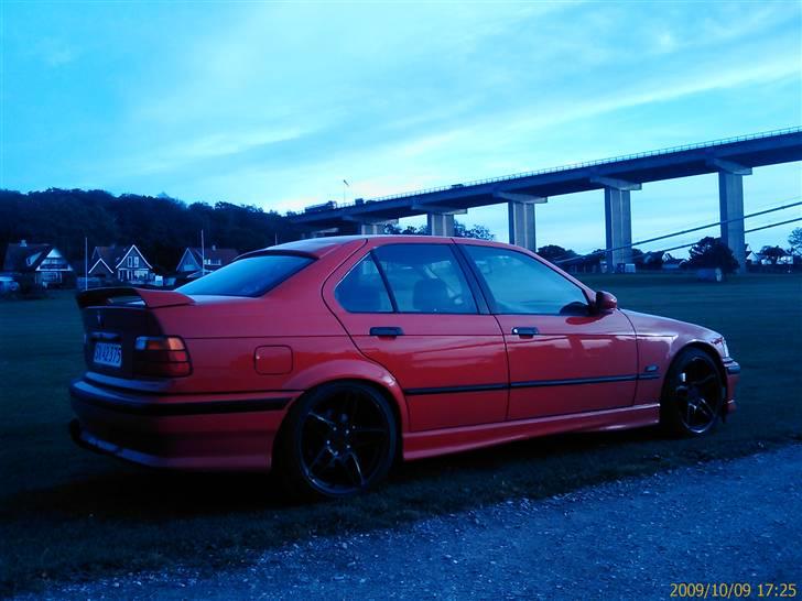 BMW E36 - 320i SOLGT billede 5