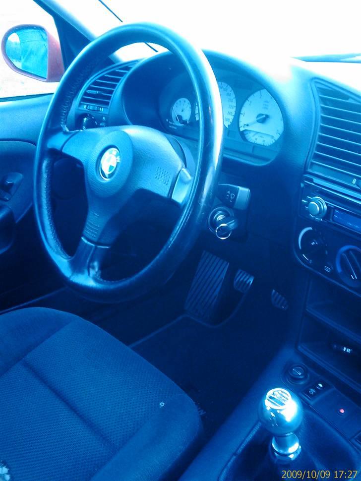 BMW E36 - 320i SOLGT billede 7
