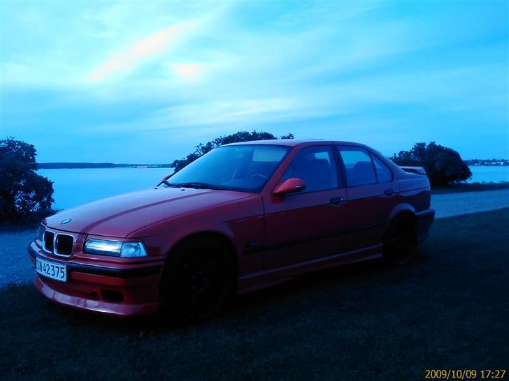 BMW E36 - 320i SOLGT billede 8