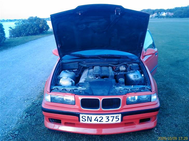 BMW E36 - 320i SOLGT billede 10