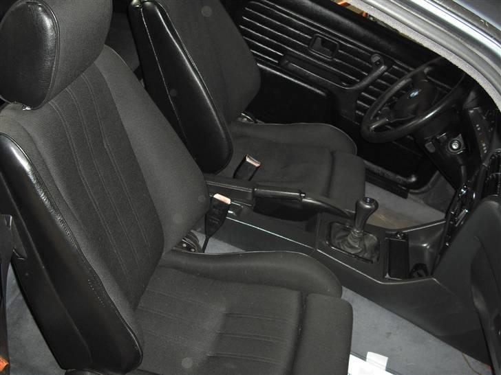 BMW e30 320i solgt billede 15