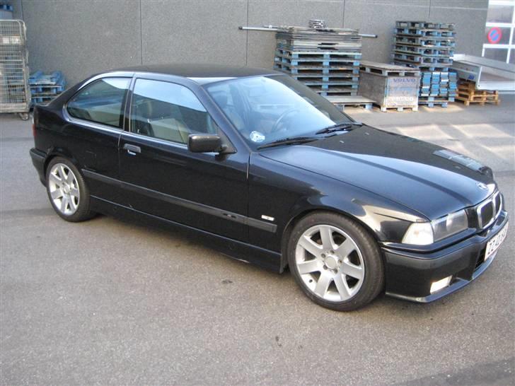 BMW 323ti compact M SOLGT billede 2