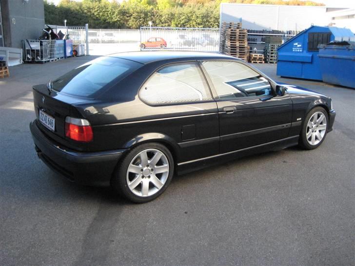 BMW 323ti compact M SOLGT billede 3