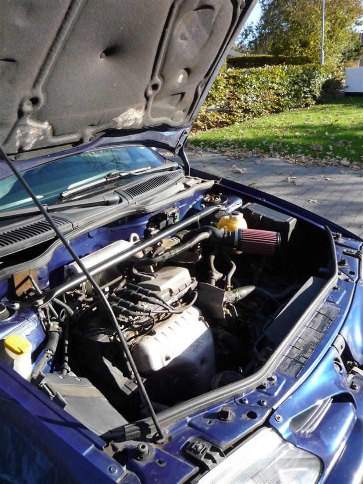 Renault Megane Coupé 1.6 - 90 Næsten ubrugte hestekræfter man kan overhovedet ikke mærke den har kørt 120.000km. billede 19