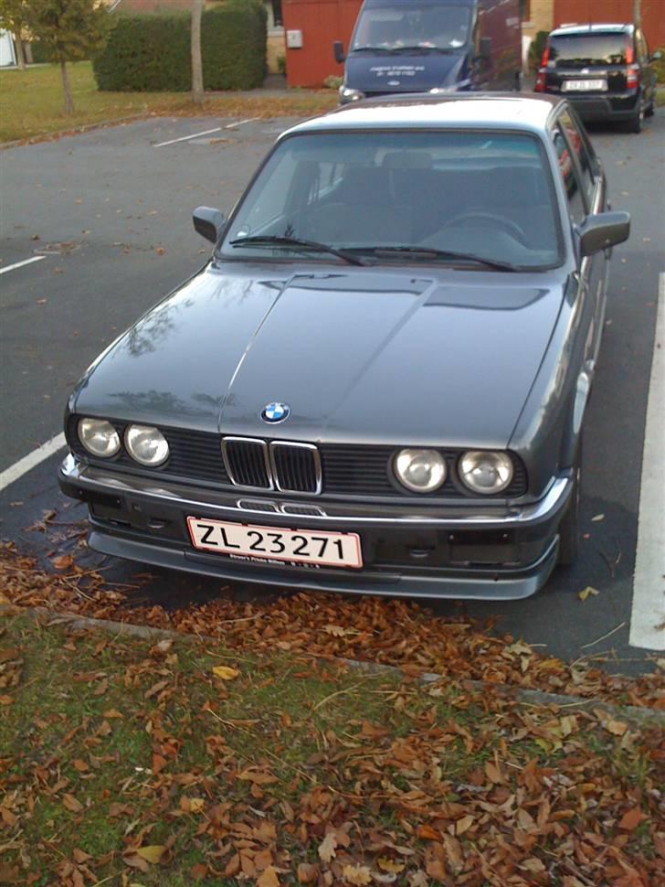 BMW e30 320i solgt billede 1
