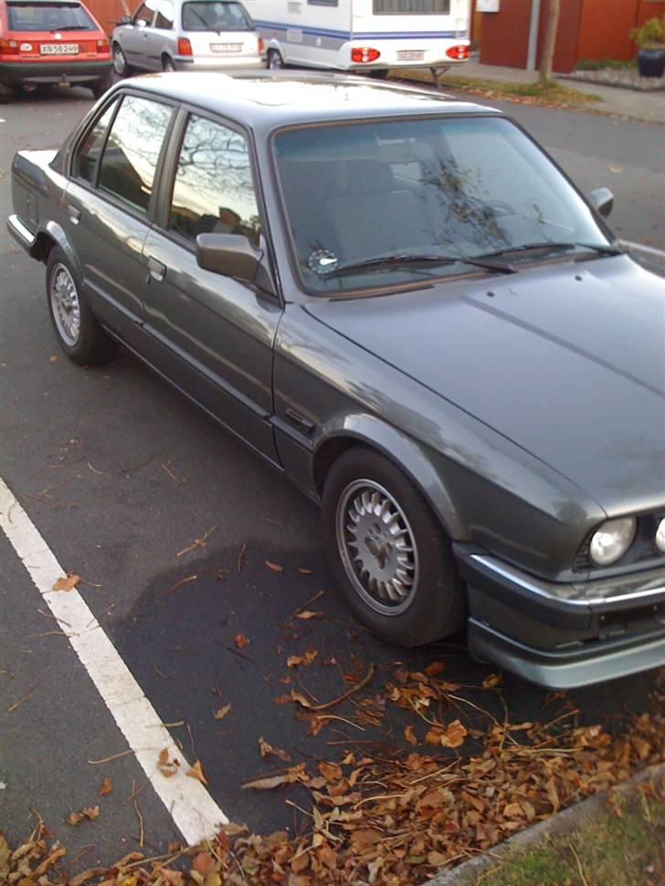 BMW e30 320i solgt billede 4