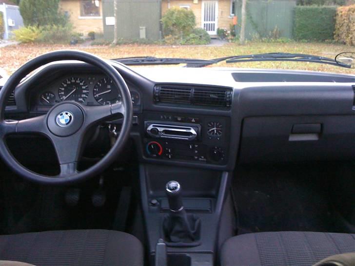 BMW e30 320i solgt billede 12