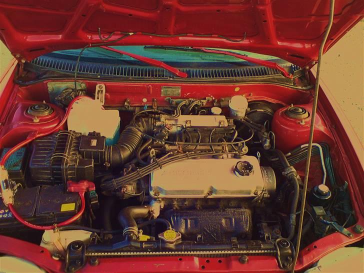 Mitsubishi Lancer 1,6 GLXI **SOLGT** billede 17