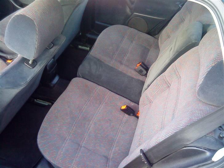 VW Vento =BYTTET= - Ventoen :D selvom sæderne er standart, sidder man sq godt i dem :) billede 10
