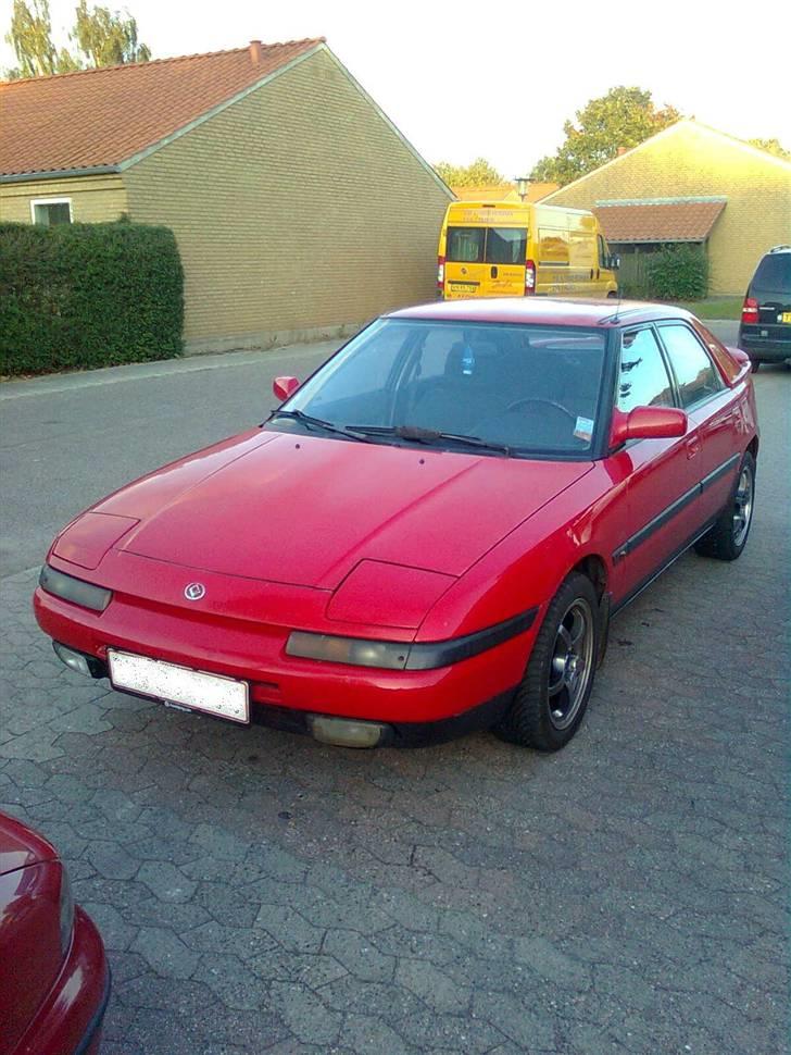 Mazda 323F 1,6 GLX SOLGT :( billede 1