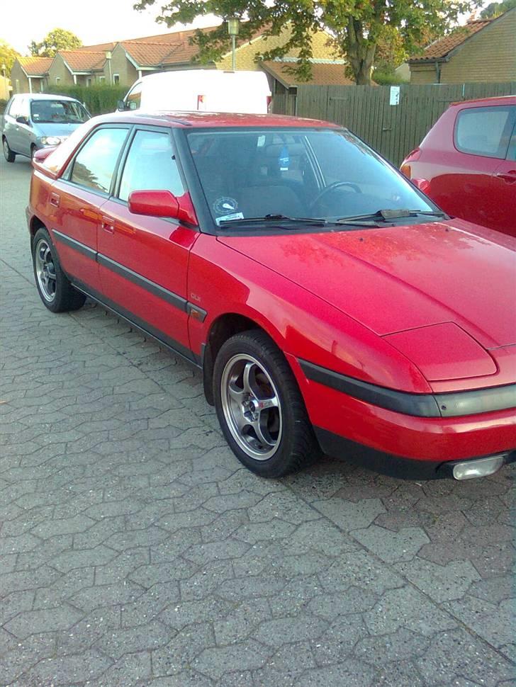 Mazda 323F 1,6 GLX SOLGT :( billede 2