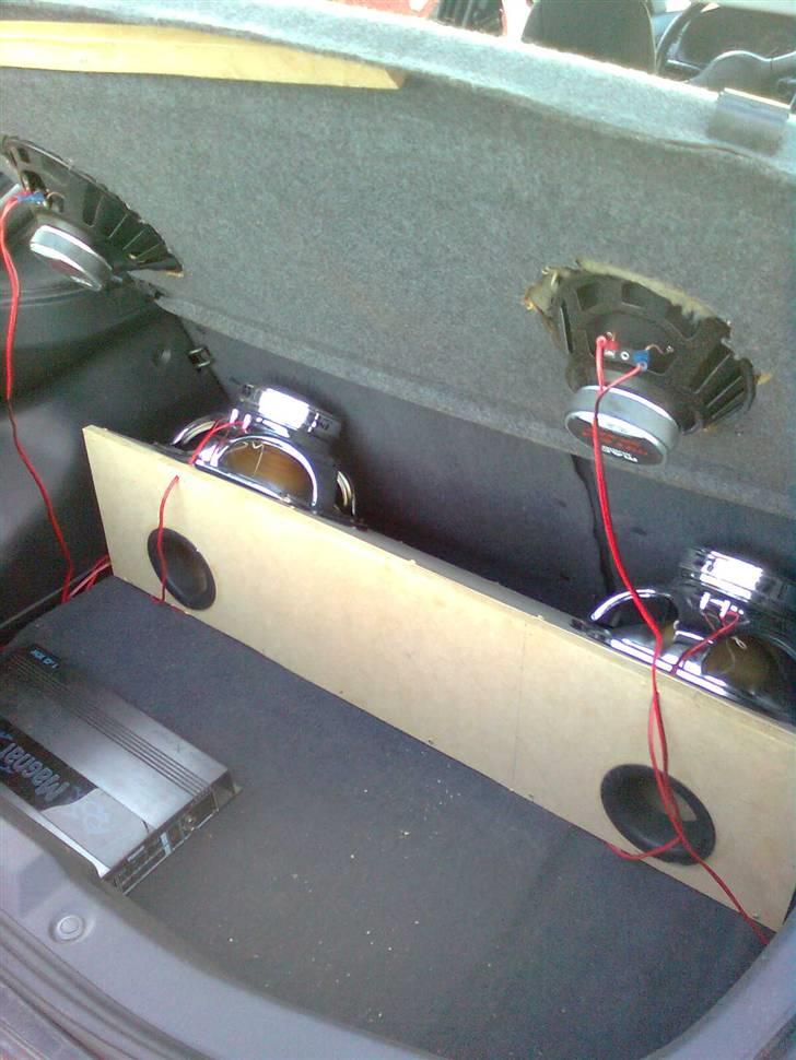 Mazda 323F 1,6 GLX SOLGT :( billede 6