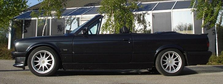 BMW 325 i Cabriolet *SOLGT* billede 1