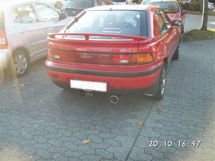 Mazda 323F 1,6 GLX SOLGT :( billede 7