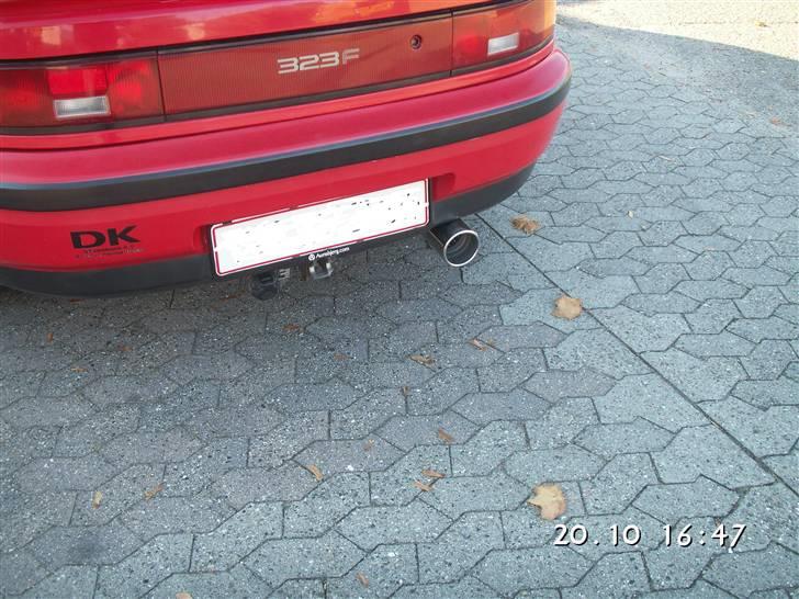 Mazda 323F 1,6 GLX SOLGT :( billede 8