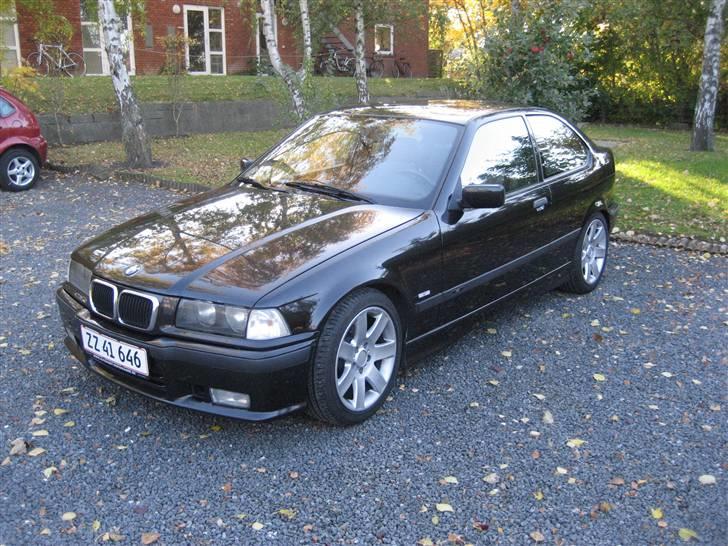 BMW 323ti compact M SOLGT billede 9