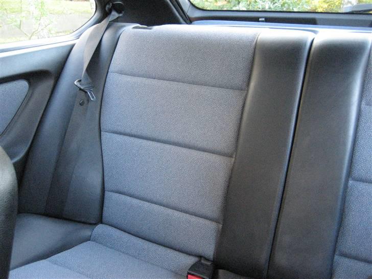 BMW 323ti compact M SOLGT billede 15