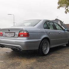 BMW 535i  V8 steptr.