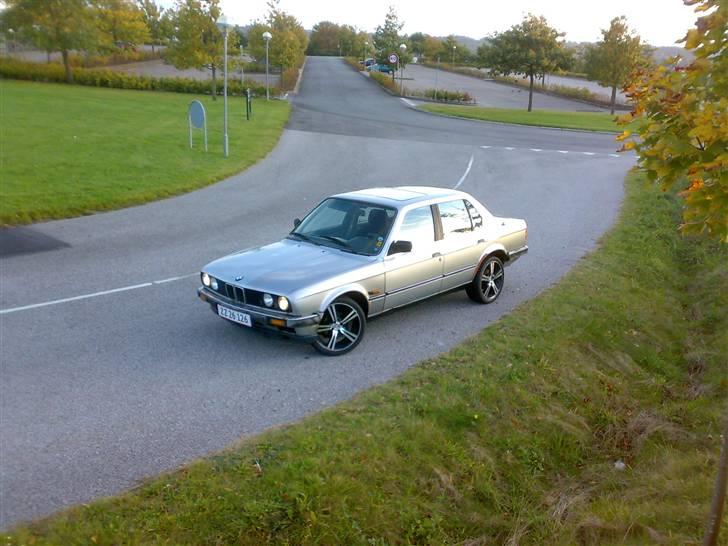 BMW E30 320I  (død) billede 4